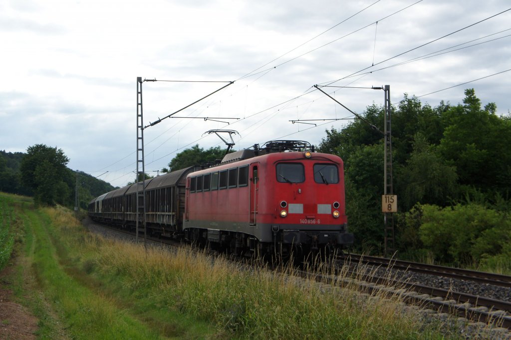 140 856 der BayernBahn Betriebsgesellschaft mbH unterwegs in Richtung Marktbreit. Aufgenommen bei Ochsenfurt am 04. Juli 2013.