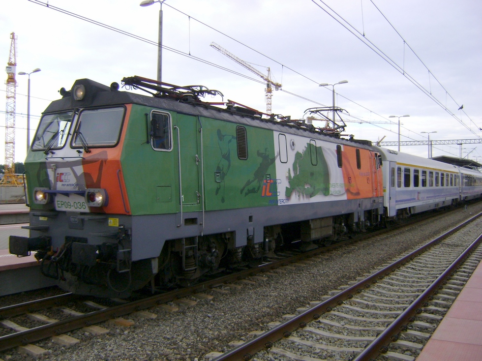 14.07.2012 Poznan Glowny, EP09-036 mit EIC 7100  Lech  Poznan Glowny - Warszawa Wschodnia