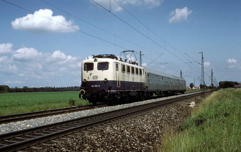 141 051  bei Augsburg-Hochzoll  08.07.89