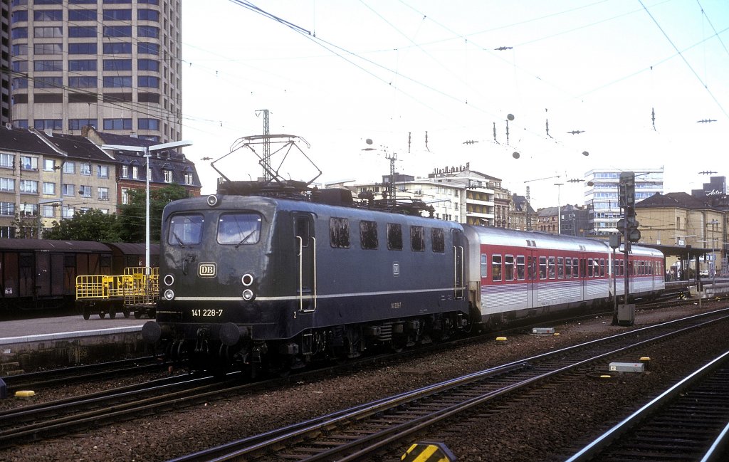 141 228  Mainz Hbf  26.06.91  ( IC nach Wiesbaden )