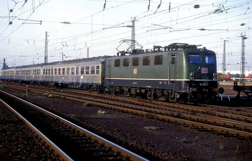 141 312  Darmstadt Hbf  07.10.95