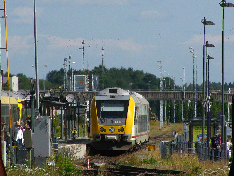 1411 als Kinnekulletget-3356 aus Gteborg im Zielbahnhof Lidkping am 1.08.2011. Der Betreiber: Arriva Tg
