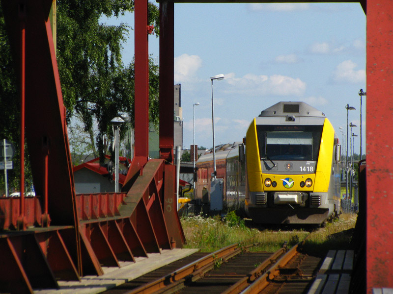 1418 als Kinnekulletget-3351 nach Gőteborg verlt Lidkping am 1.08.2011. Der Betreiber: Arriva Tg