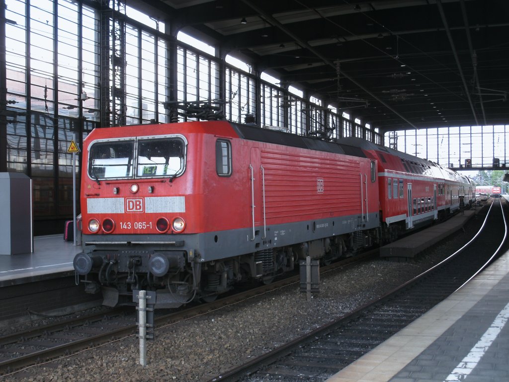 143 065,am 12.Juni 2011,in Berlin Zoologischer Garten.