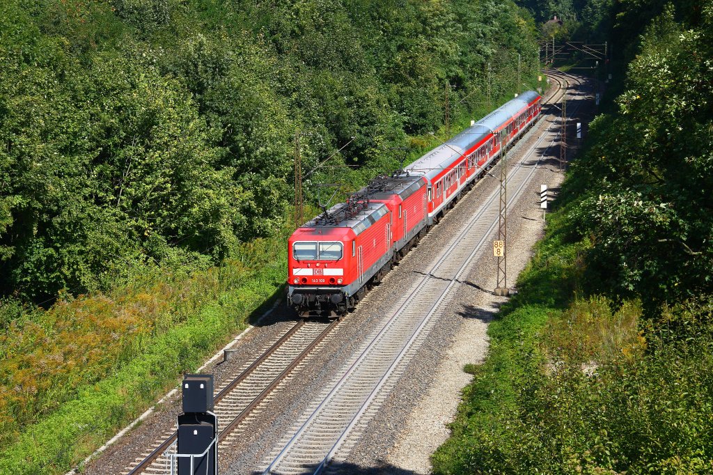 143 109 & ??? rollen durch den Einschnitt bei Bfingen talwrts, Strecke Ulm - Stuttgart - 18/09/2012