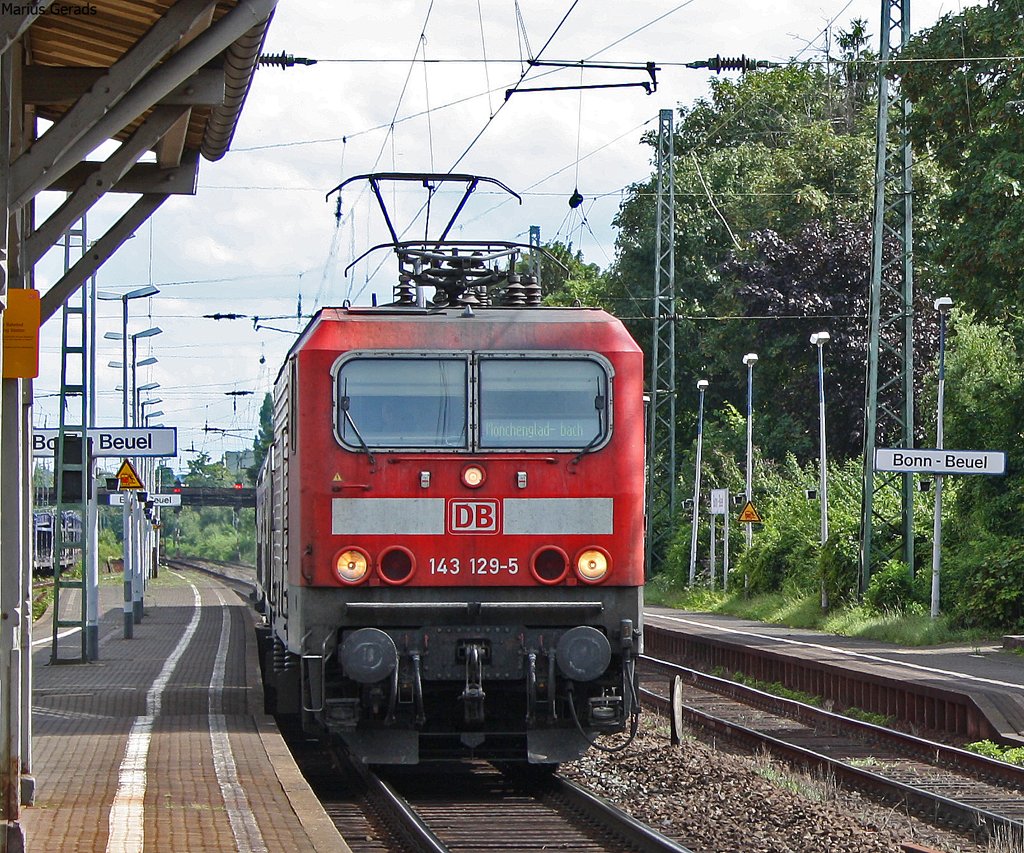 143 129-5 mit der RB27 nach Mnchengladbach Hbf bei der Einfahrt in Bonn-Beuel 28.7.09