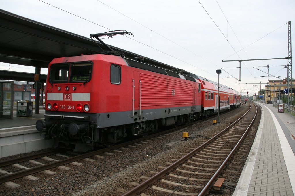 143 130 3 am Zugschluss einer RB in Richtung Magdeburg am 24.08.2012 im Bahnhof von Wittenberge