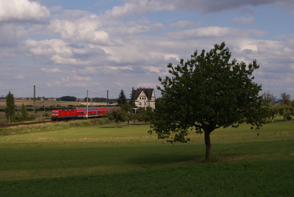 143 137-8 mit einem RB 20 Verst�rker in Seebergen am 15.08.2011