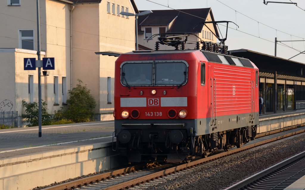 143 138(Bw Frankfurt(M)) fuhr am 03.10.11 Lz durch Bitterfeld Richtung Dessau. Sicherlich musste sie im dortigen Aw einrcken.