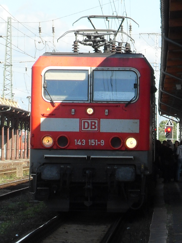 143 151 mit einem RE nach Uelzen
