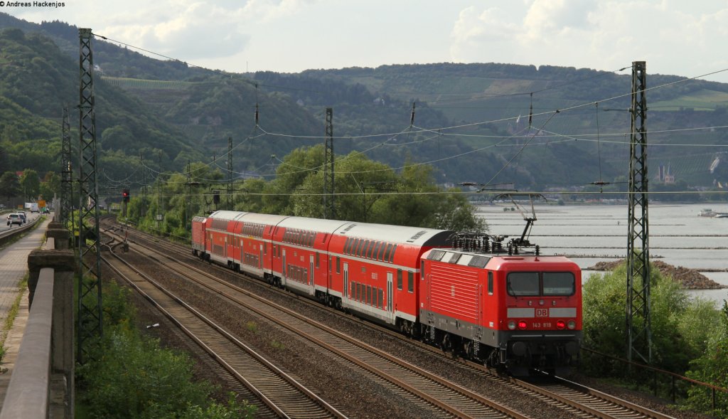 143 168-3 und 919-9 mit dem RE 4290 (Frankfurt(Main)Hbf-Koblenz Hbf) bei Niederheimbach 3.8.12