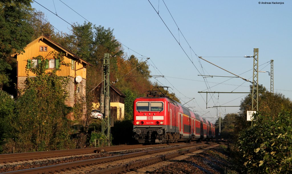 143 176-6 mit dem RE 4925 (Wrzburg Hbf-Stuttgart Hbf) bei Lauda 16.10.11