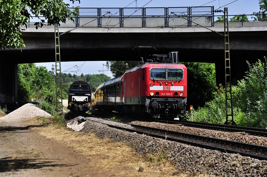 143 198 kurz vor dem Bf Wiesbaden-Schierstein am 10.07.2010