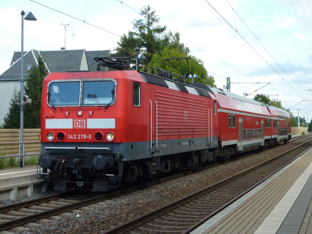 143 278 Lok zieht Richtung Zwickau am 18.9.10 kommend aus Chemnitz HBF