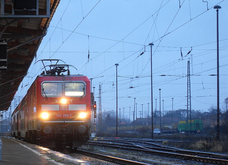 143 289 fuhr am 12.12.2011 mit RB 29 (RB 27571)nach Salzwedel (Stendal->Salzwedel)