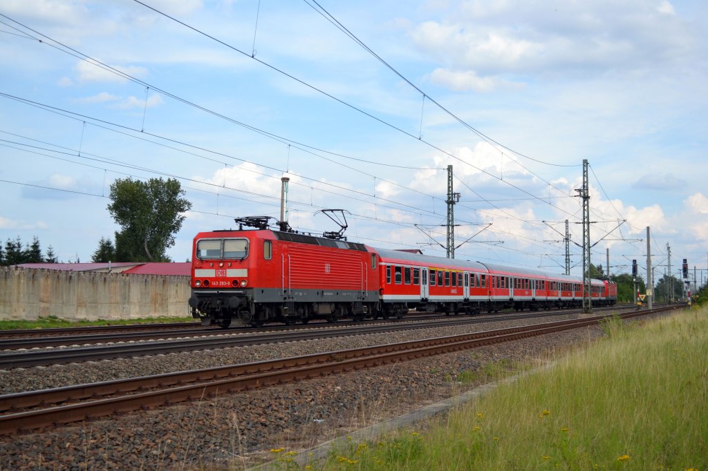 143 293 als RegionalBahn unterwegs von Halle(Saale) nach Eisenach im August 2011. Aufgenommen zwischen S�ttelst�dt und Mechterst�dt.