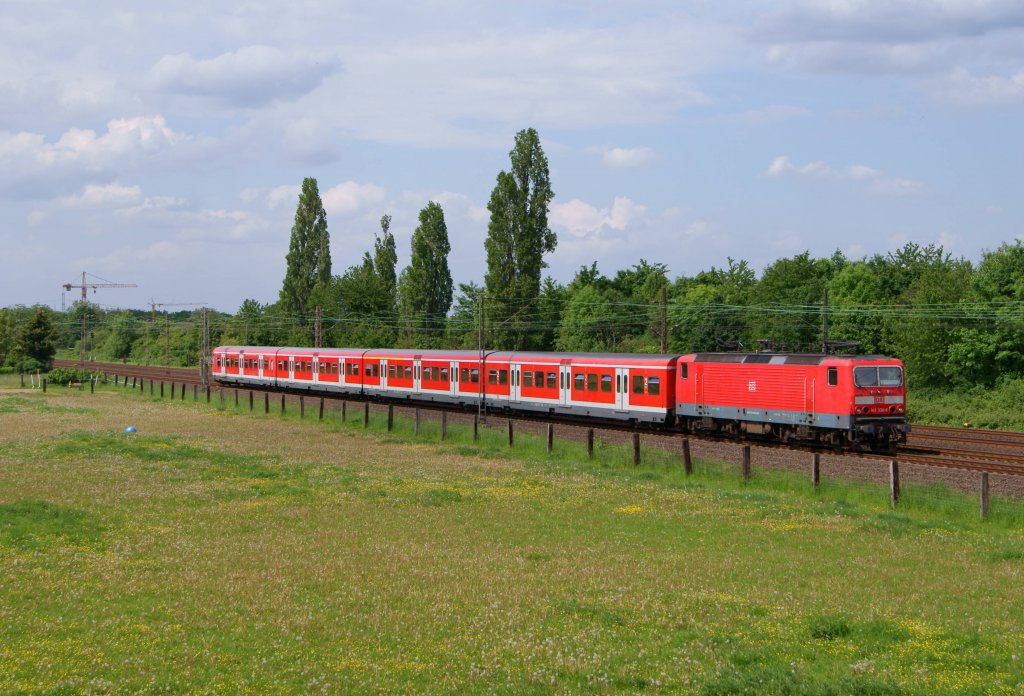 143 336-6 mit der S 6 nach Kln-Nippes in Langenfeld (Rhld) am 19.05.2012