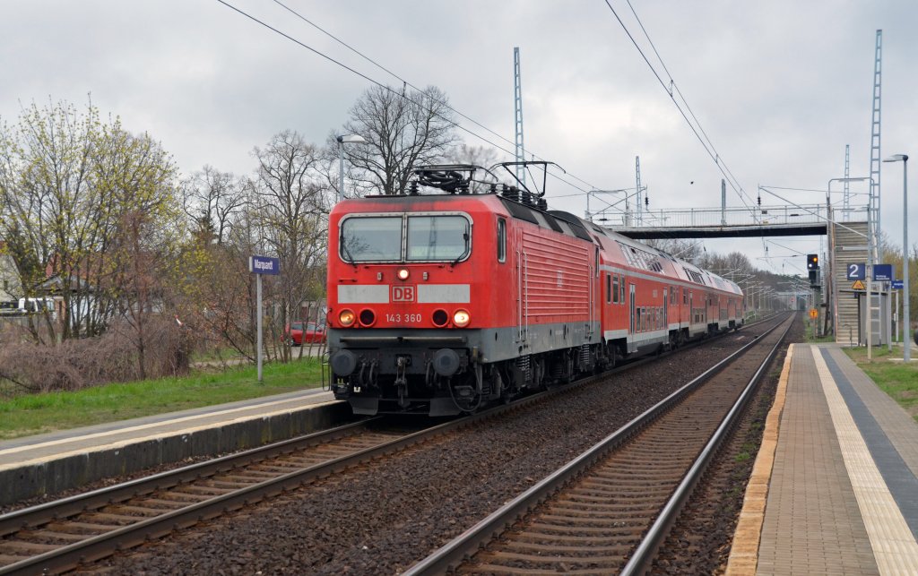 143 360 erreicht am 11.04.12 mit einer RB nach Potsdam-Griebnitzsee den Hp. Marquardt. 