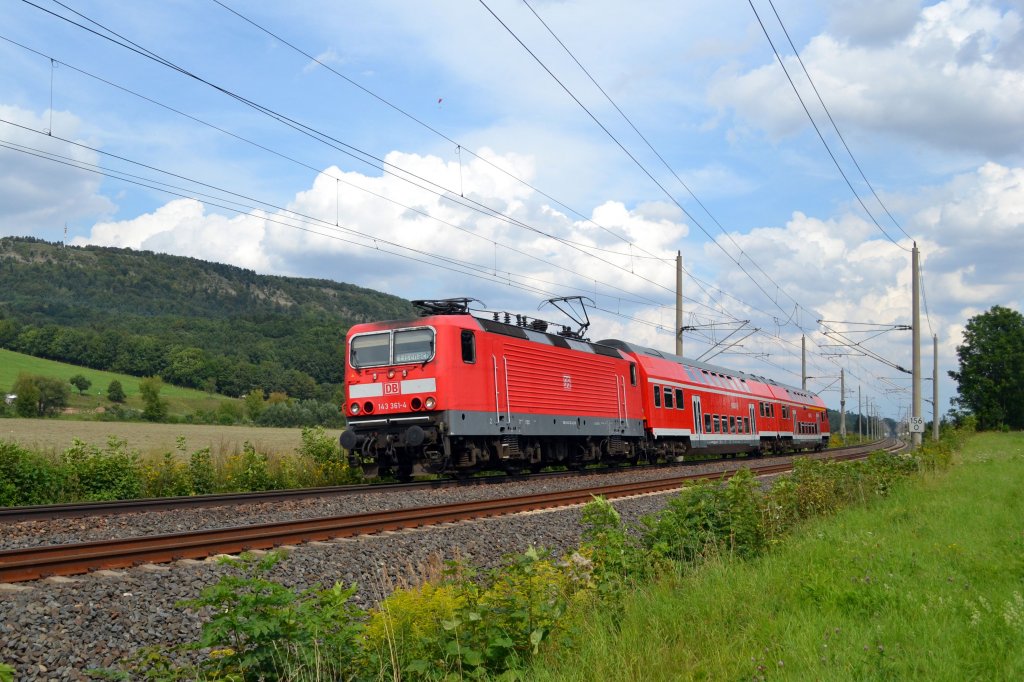 143 361 als RegionalBahn unterwegs nach Eisenach im August 2011. Aufgenommen zwischen Schnau und Klberfeld.