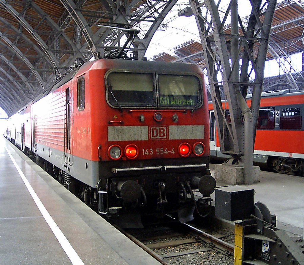 143 554 mit S11 in Leipzig Hbf, 22.5.07.