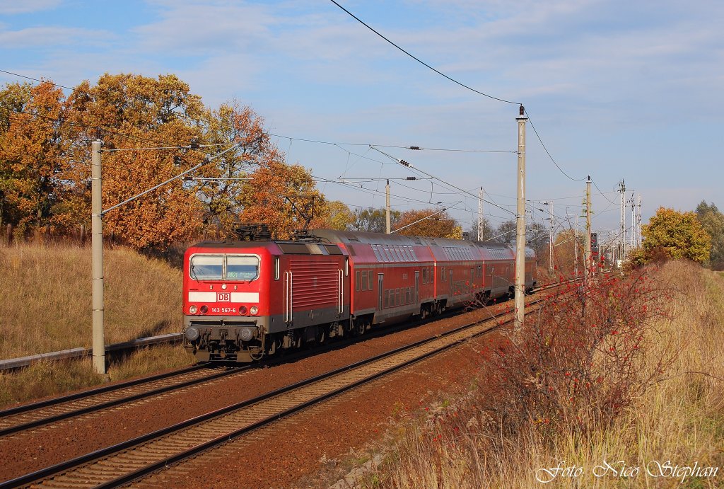 143 567-6 mit ihrer RB 28049 Wustermark - Potsdam Hbf. kurz hinter Priort (07.11.09)