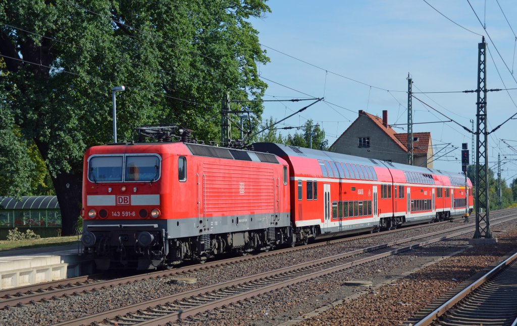 143 591 erreicht mit einer RB von Wittenberg nach Halle(S) am 01.09.12 Grfenhainichen.