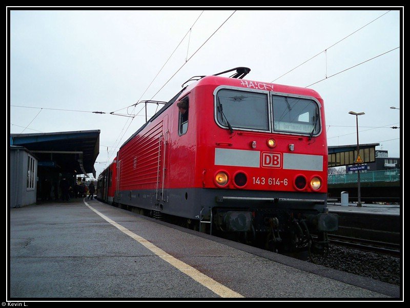 143 614 als S1 nach Dortmund Hbf. Aufgenommen in Mlheim (Ruhr) Hbf am 5.12.2009