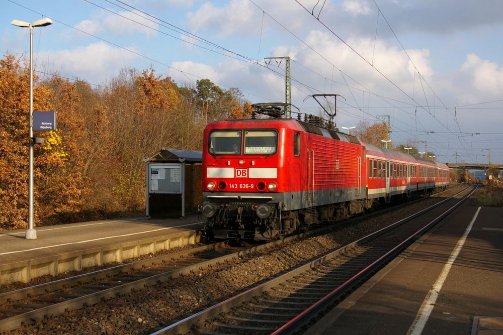 143 636-9 mit RB von Nrnberg nach Neustadt (Aisch) am 08.11.2008 in Emskirchen.