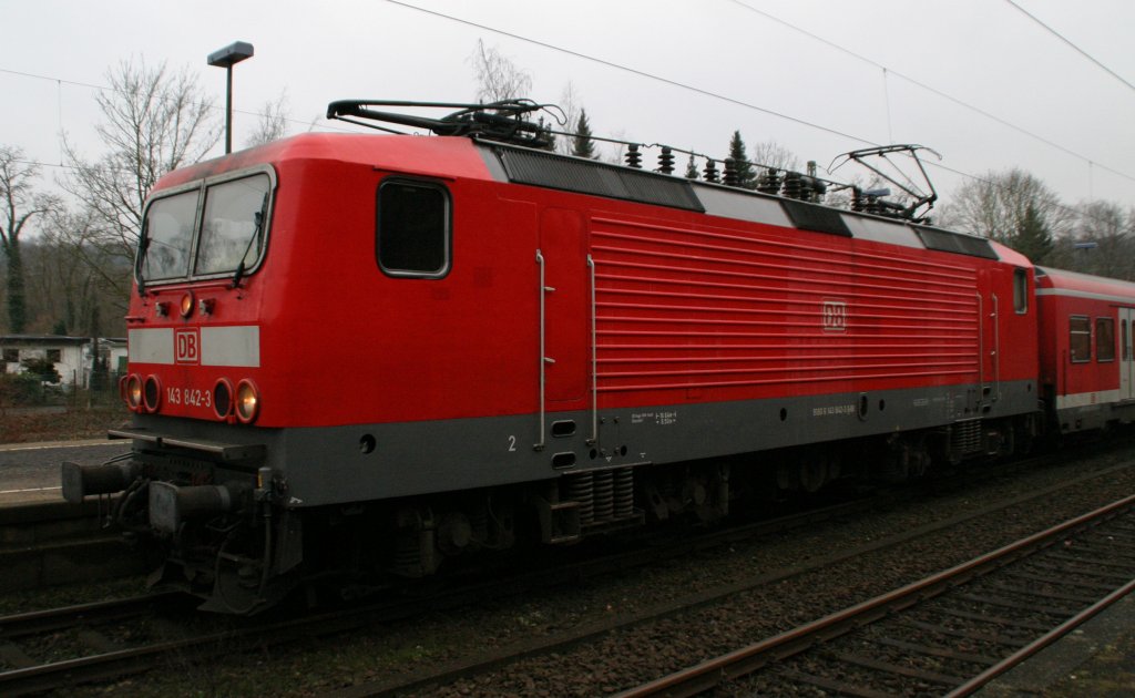 143 842 zieht S6 nach Essen Hbf am 2.2.11 in Essen-Kettwig
