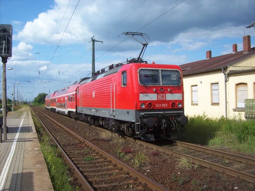 143 903 mit dem RB Altenburg - Leipzig in B�hlen 22.06.2010