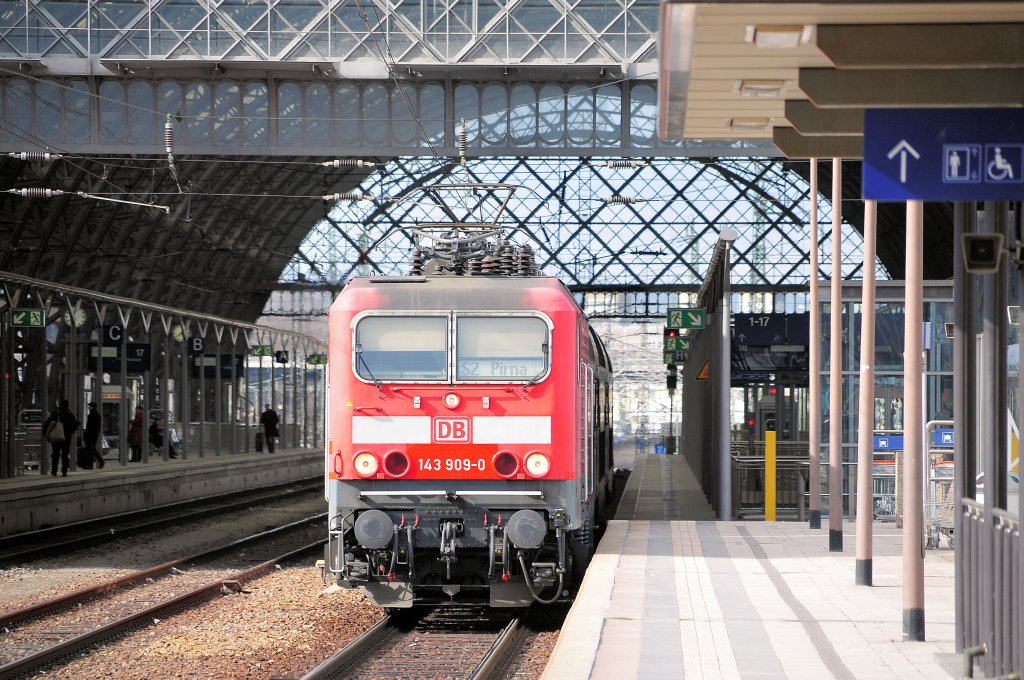 143 909 am 04.03.10 in Dresden Hbf