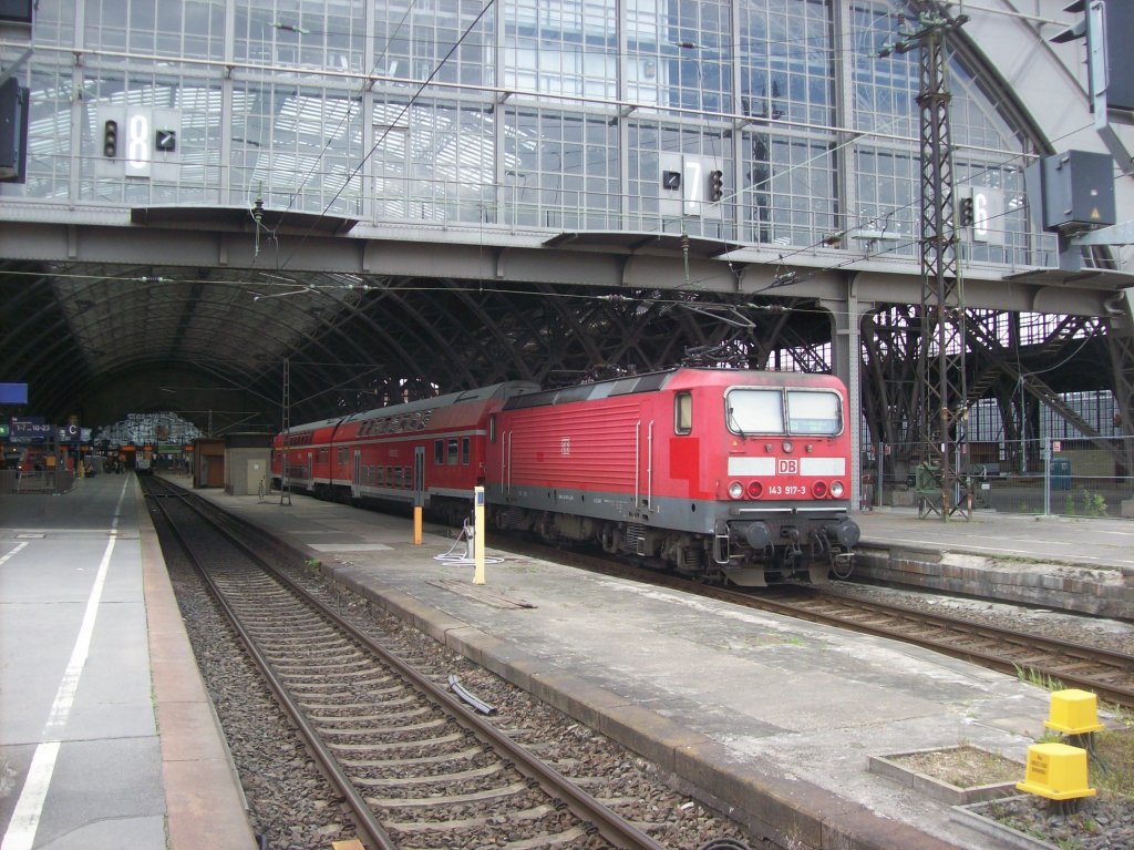 143 917-3 als S1 Miltitz - Leipzig HBF gerde bei der Einfahrt 14.06.2010