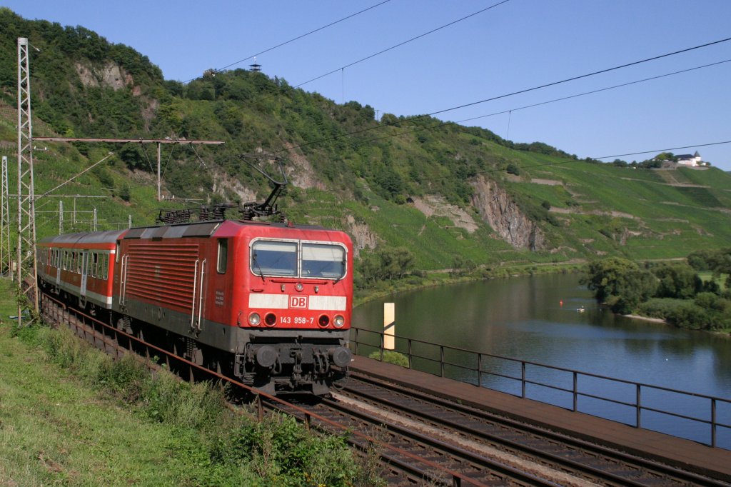 143 958 mit RB81 nach Trier am 20.8.11 in Pnderich