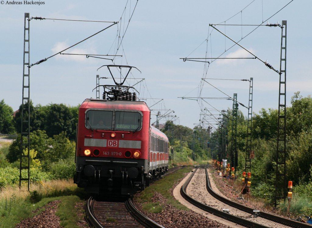 143 971-0 mit der RB 39210 (Frankfurt(Main)Hbf-Koblenz Hbf) bei Hattenheim 17.7.10