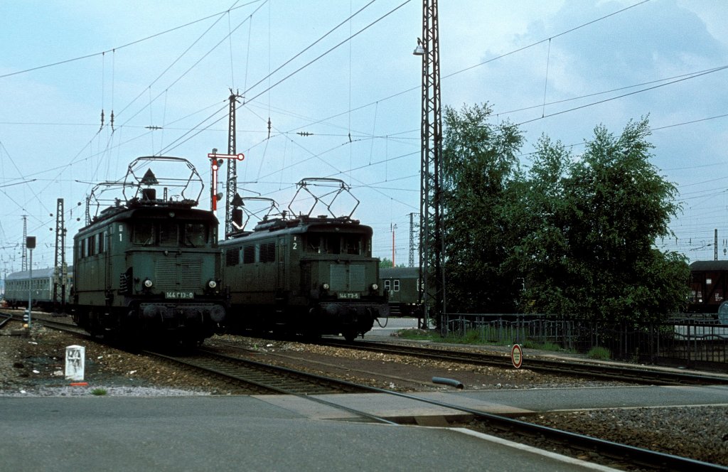 144 013 + 119  Karlsruhe Hbf  17.05.78