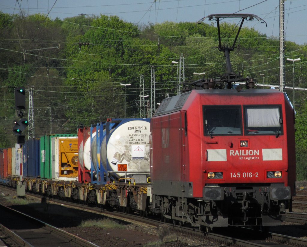 145 016-2 am 9.4.2011 in K�ln West.