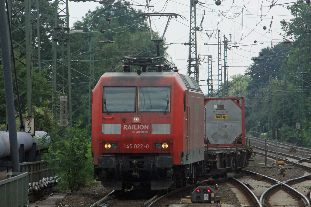 145 022-0 bei der Durchfahrt in Recklinghausen 21.8.2010