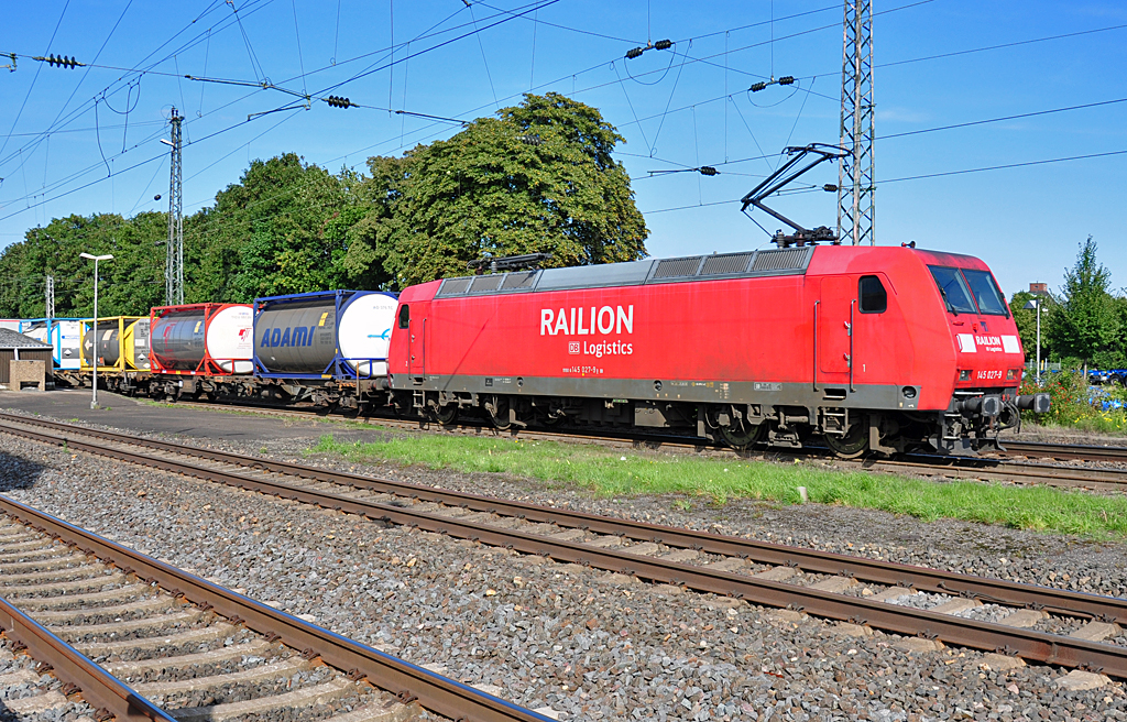 145 027-9 mit Kesselwagen durchf�hrt Bf H�rth-Kallscheuren - 06.09.2010