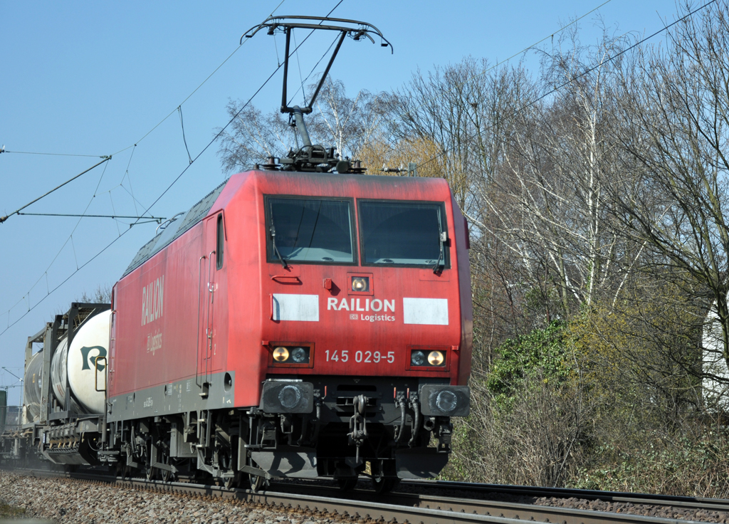 145 029-5 mit gem. G�terzug durch Bonn-Beuel - 27.03.2013