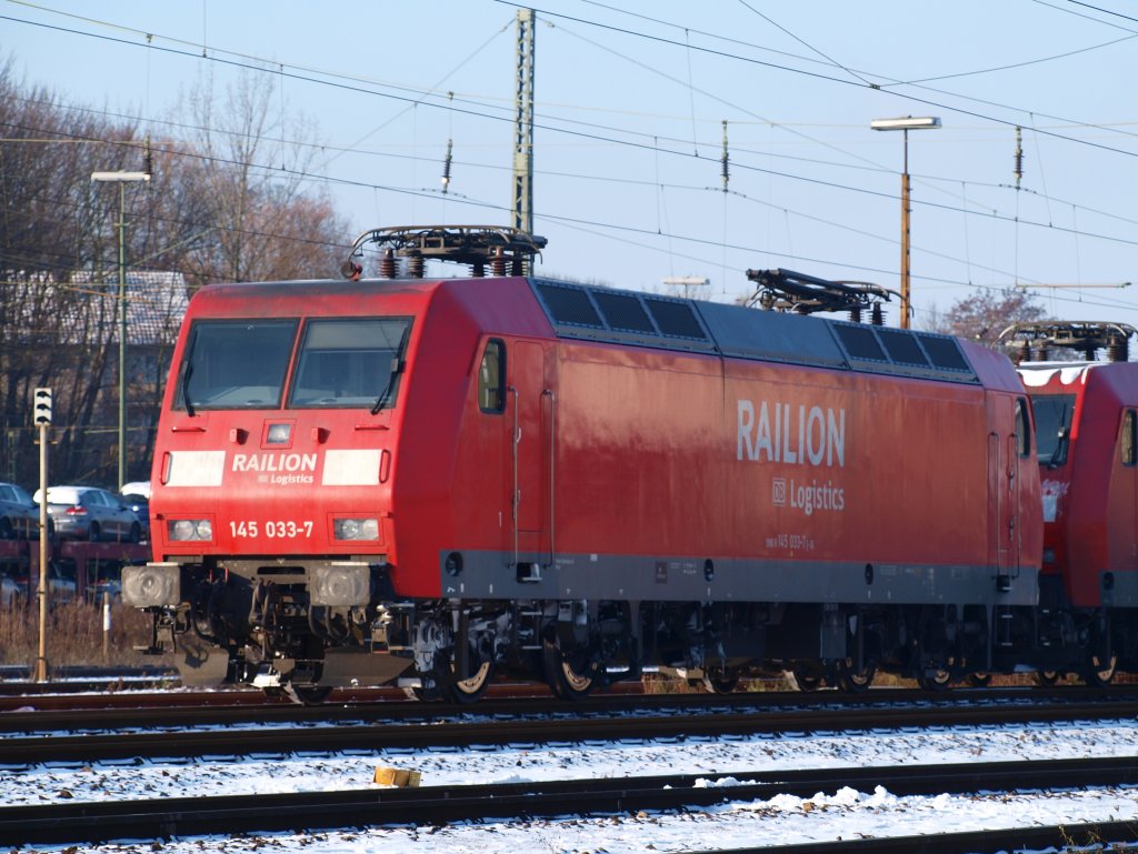 145 033-7 steht in Aachen West