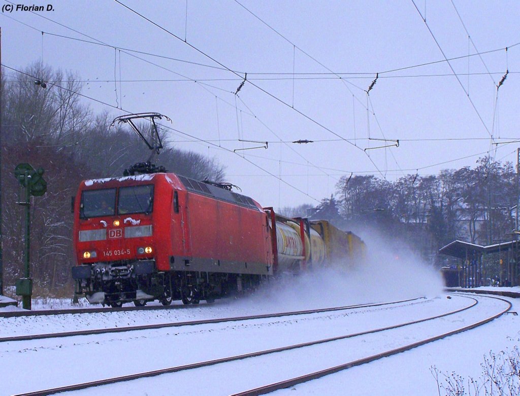145 034-5 durchf�hrt Eschweiler Hbf auf Ihrem Weg nach K�ln. 14.02.2010