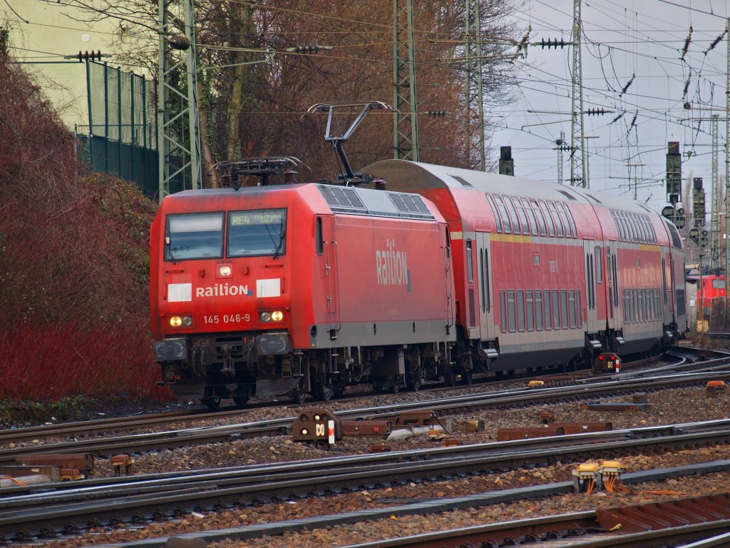 145 046-9 zieht am 11.01.2011 den RE4 aus Aachen West Richtung Hbf.