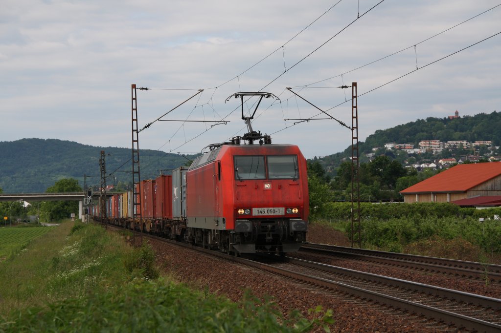145 050 mit Gz in Richtung Heidelberg.Am 03.06.10 in L�tzelsachsen.