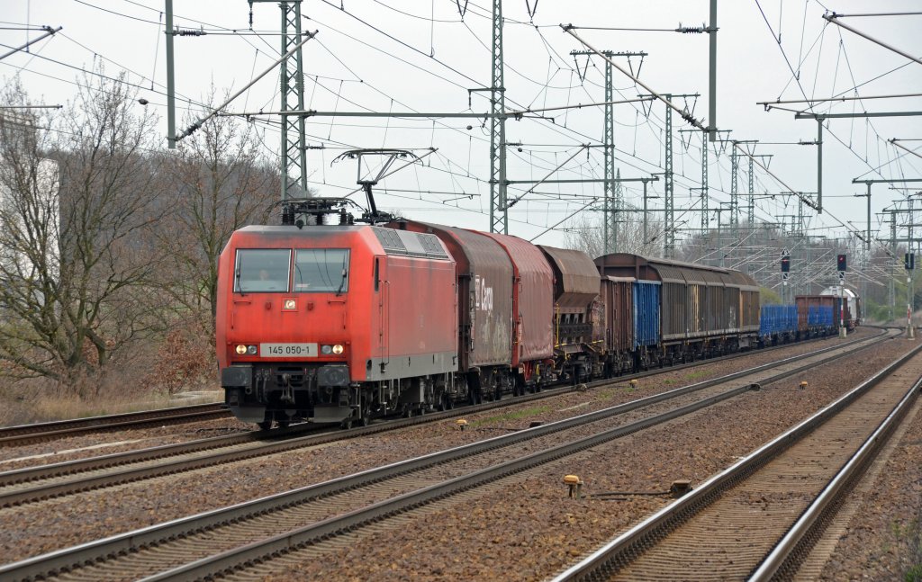 145 050 zog am 11.04.12 einen gemischten Gterzug durch Golm Richtung Potsdam.