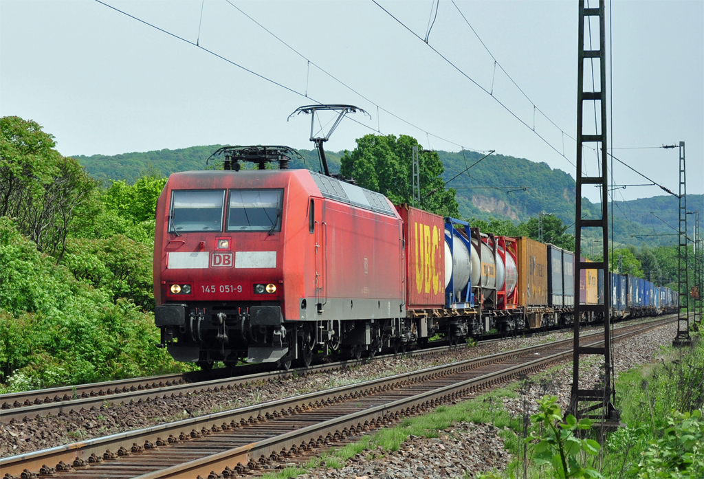 145 051-9 gem. Gterzug durch Bonn-Beuel - 06.05.2011