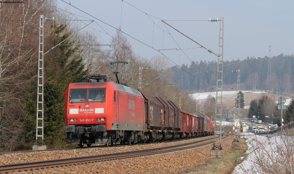 145 052-7 mit dem EK 55834 (Villingen(Schwarzw)-Offenburg Gbf) bei St.Georgen 4.4.13