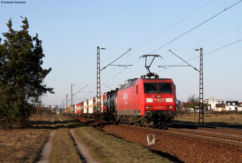 145 058-4 mit einem KLV gen Sden bei Wiesental 2.3.11