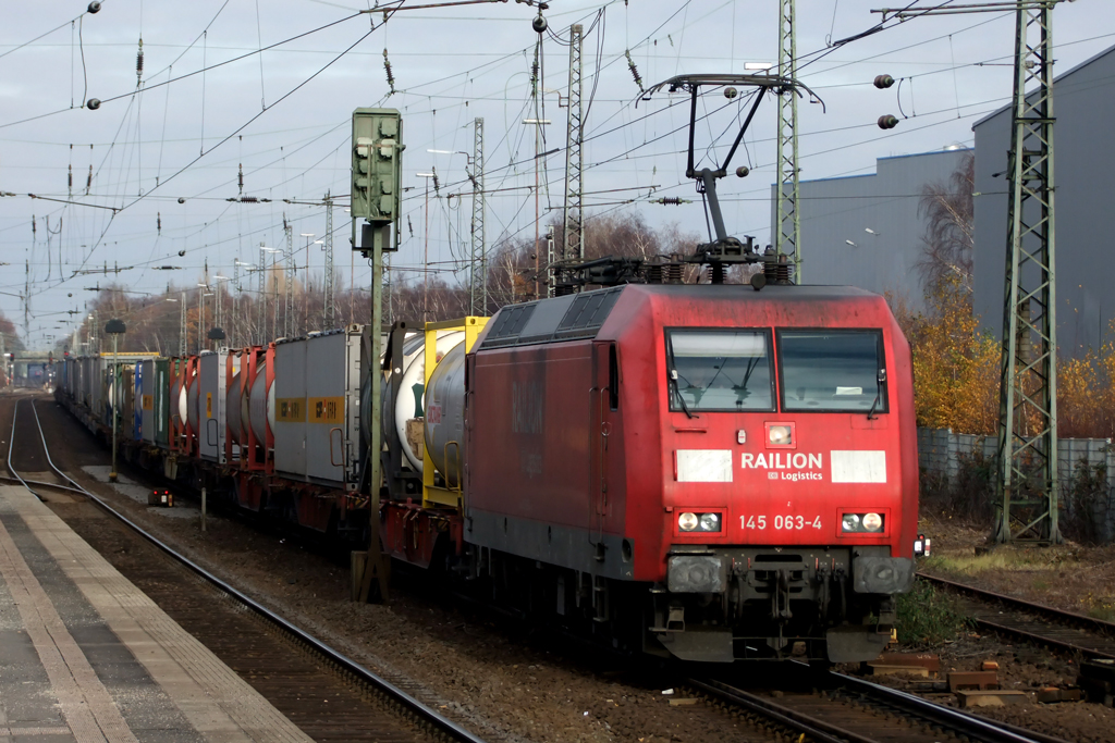 145 063-4 in Recklinghausen-S�d 29.11.2011