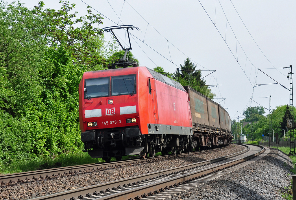 145 073-3 G�terzug durch  Bonn-S�d - 06.05.2011
