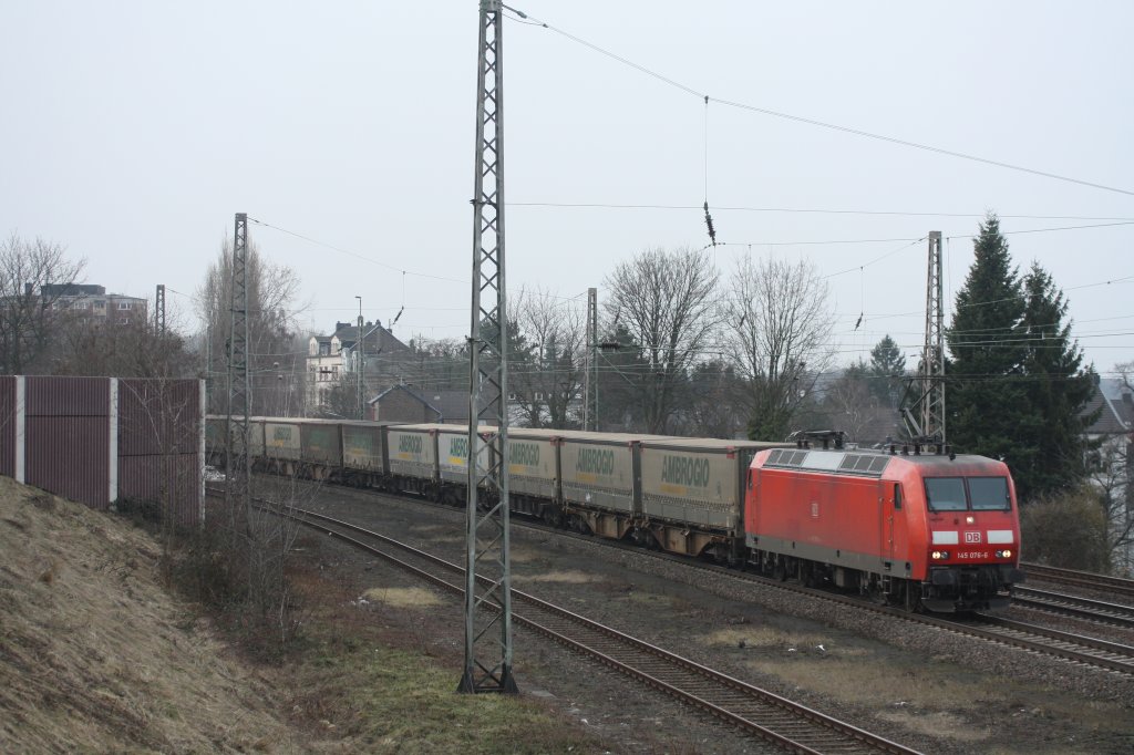 145 076-6 mit Ambrogio-KV nach S�den in Eschweiler am 19.02.2011